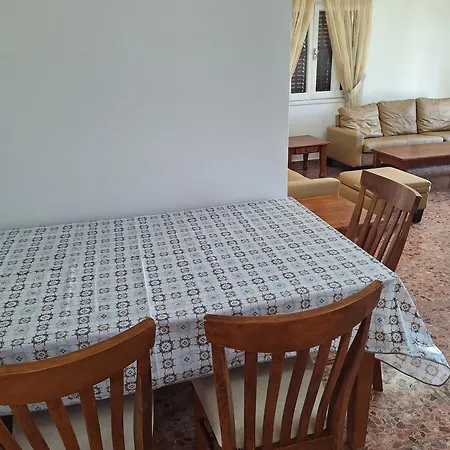 Big House In Center Of Protaras, Near Πρωταράς