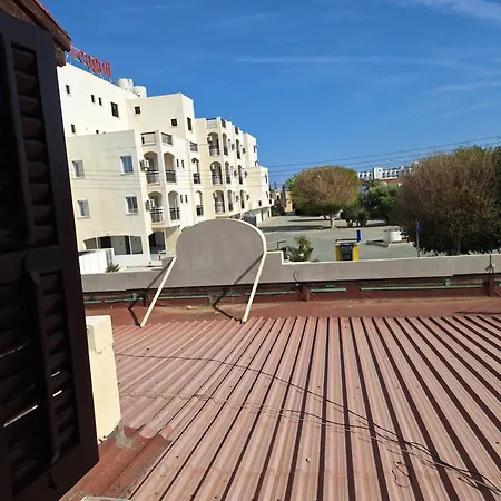 Σπίτι διακοπών Big House In Center Of Protaras, Near Πρωταράς