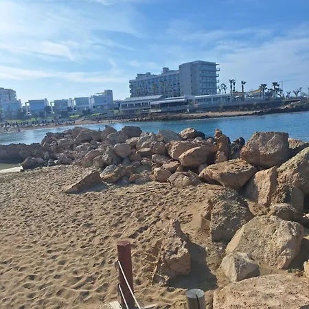 Дом отдыха Big House In Center Of Protaras, Near