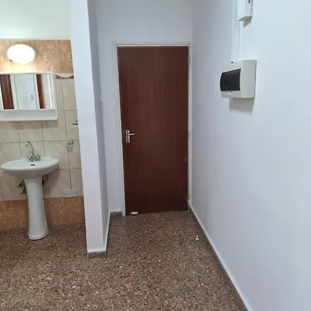 Big House In Center Of Protaras, Near Дом отдыха Протарас