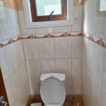 Big House In Center Of Protaras, Near Протарас