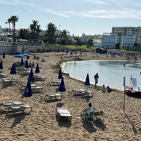 Big House In Center Of Protaras, Near Дом отдыха Протарас