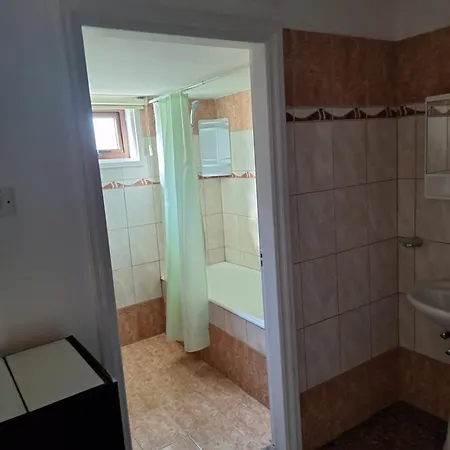 Semesterbostad Big House In Center Of Protaras, Near Protaras