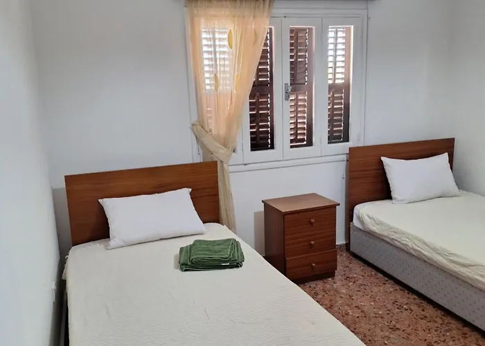 Tatil Evi Big House In Center Of Protaras, Near