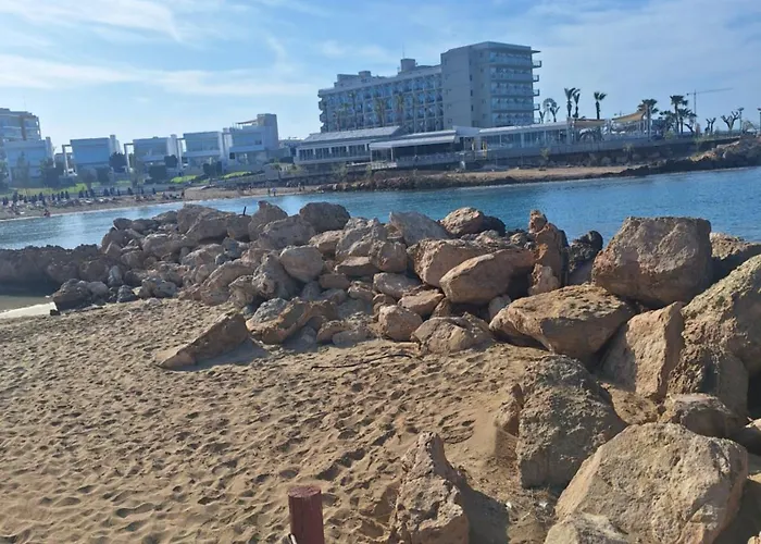 Tatil Evi Big House In Center Of Protaras, Near