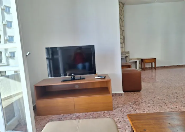 Big House In Center Of Protaras, Near Tatil Evi *