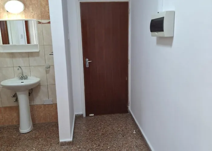 Big House In Center Of Protaras, Near Tatil Evi Protaras