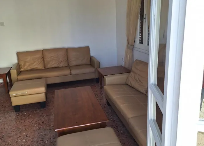 Tatil Evi Big House In Center Of Protaras, Near *