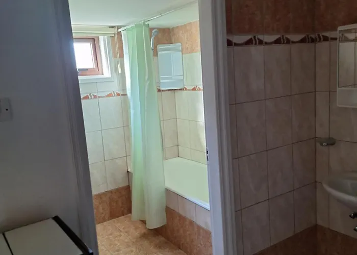 Tatil Evi Big House In Center Of Protaras, Near Protaras