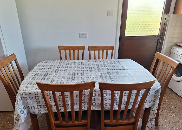 Tatil Evi Big House In Center Of Protaras, Near