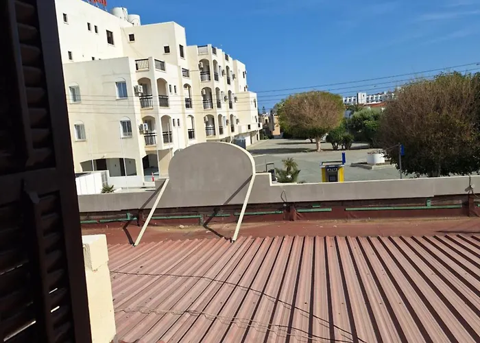 Tatil Evi Big House In Center Of Protaras, Near Protaras