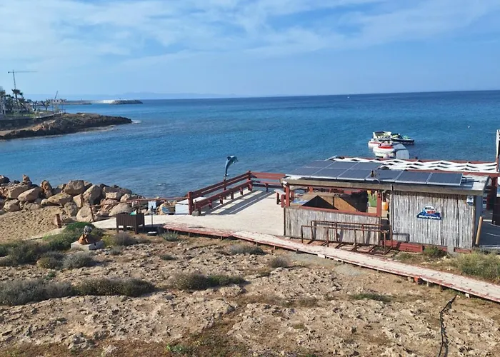 Casa vacanze Big House In Center Of Protaras, Near