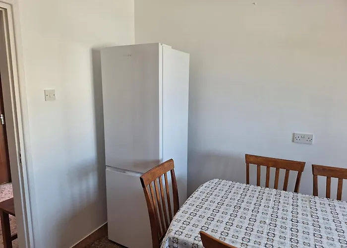 Casa vacanze Big House In Center Of Protaras, Near *